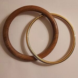 Bangle bracelet